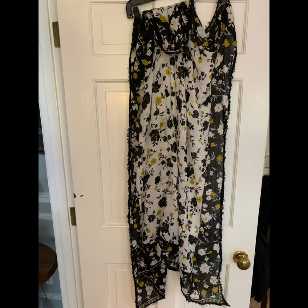 Large black, whit, yellow scarf